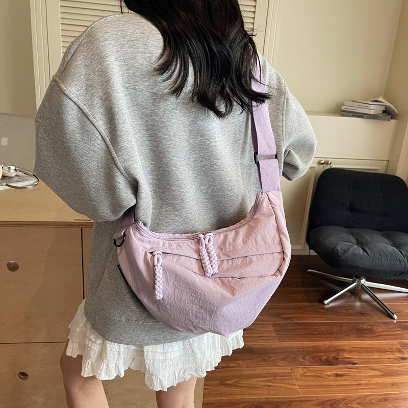 Casual Crossbody Bag for Women's Commuting, Large-capacity Fashionable and Sporty Dumpling Bag, Single-shoulder Bag