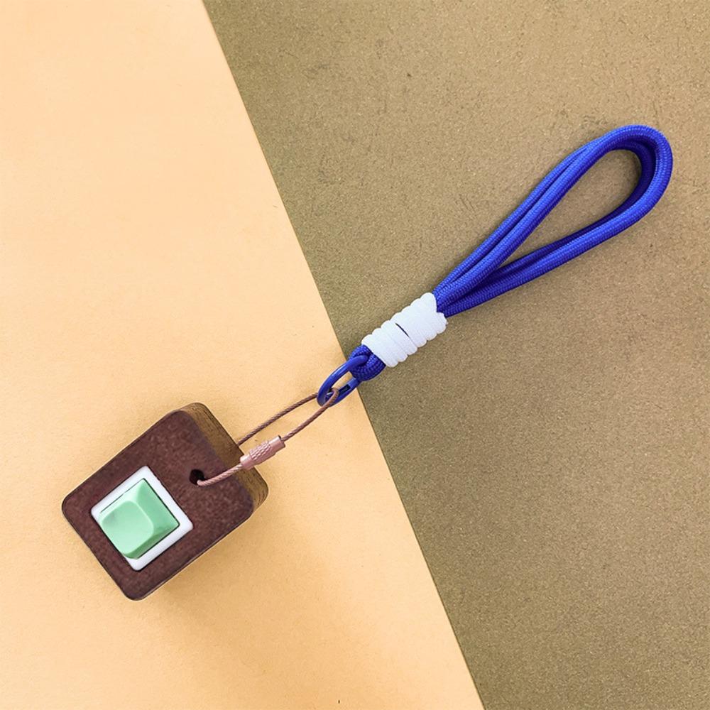 

Stress Relief Keyboard Keychain Wooden Finger Clicker Toy New Button Keycap for Adult Kids зелений