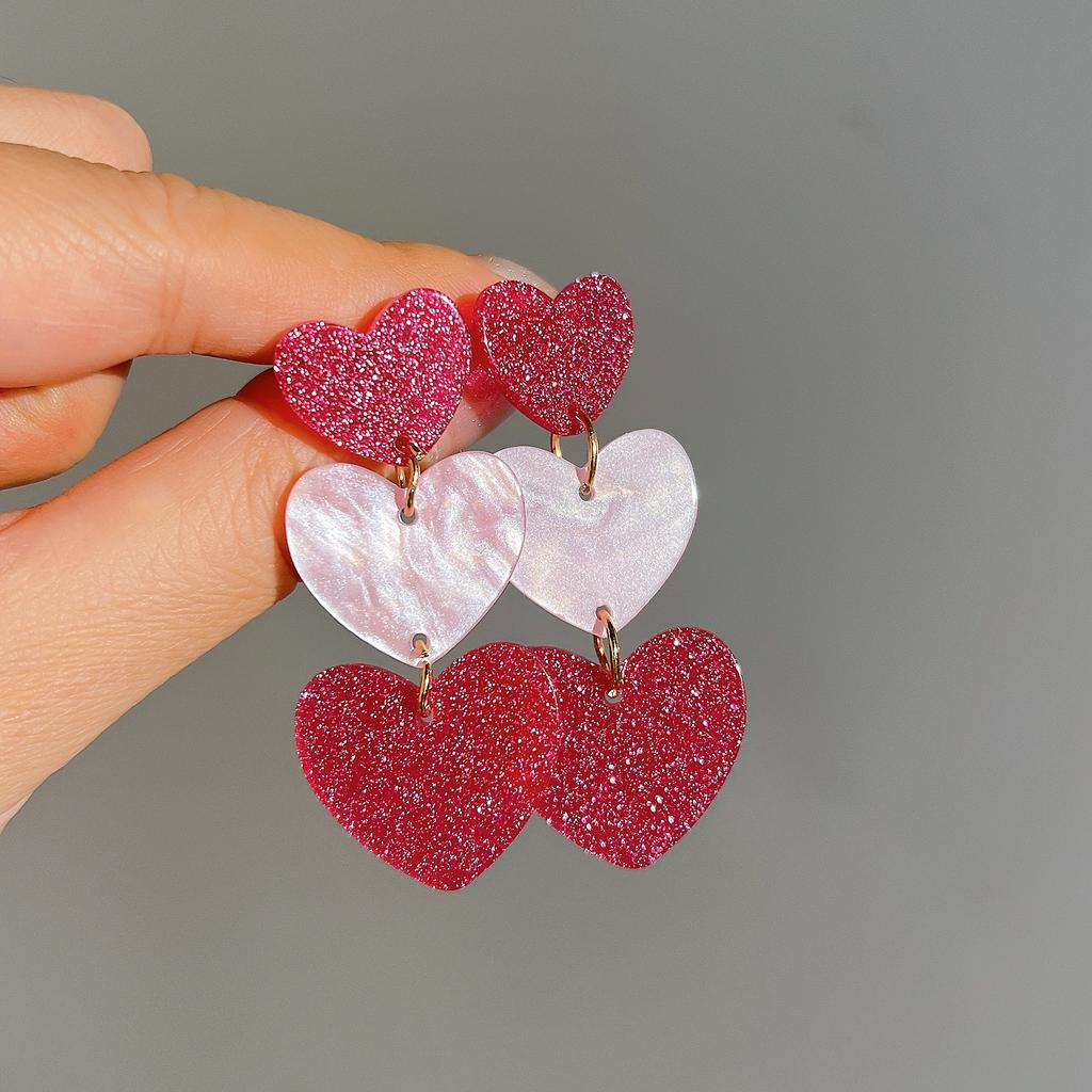 2PCS Brincos de Pino Românticos de Coração Rosa para Mulheres Meninas Fofos Amor Vazado Conjunto de Brincos Gangster Joias de Personalidade Nova Moda Presentes