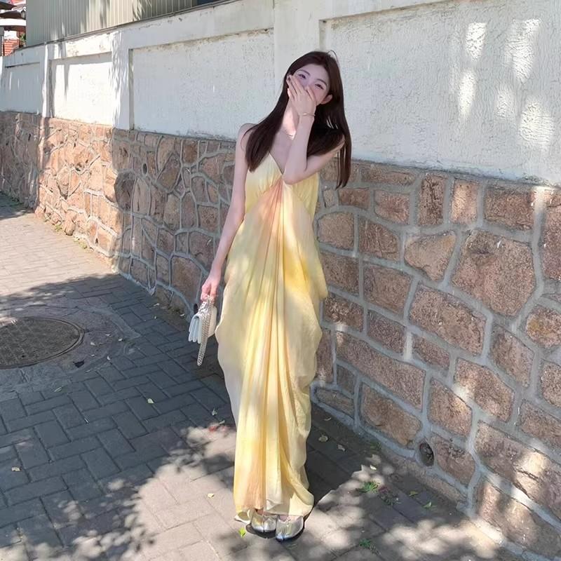 French Fairy Temperament Seaside Vacation Dress Pendant Yellow Smudge Print V-neck Suspender Dress Female Summer