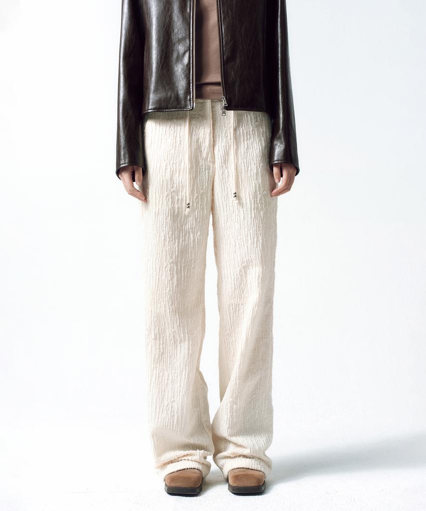 INSILENCE WOMEN Textured Crease Pants Ivory