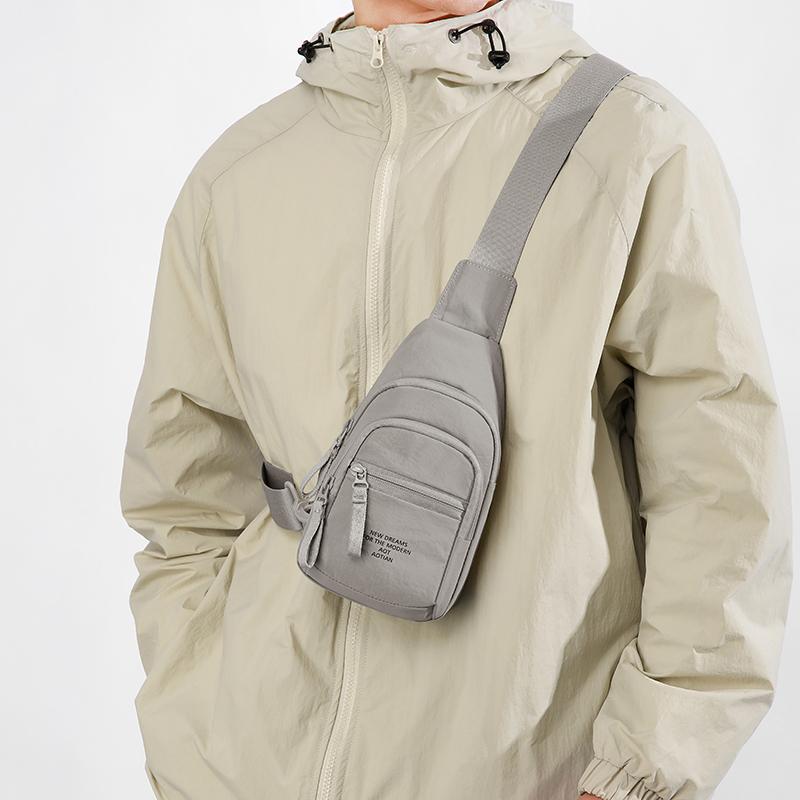 Borsa a petto resistente in tessuto Oxford con tasche multiple – Borsa a tracolla leggera unisex per viaggi, attività all'aperto e uso quotidiano