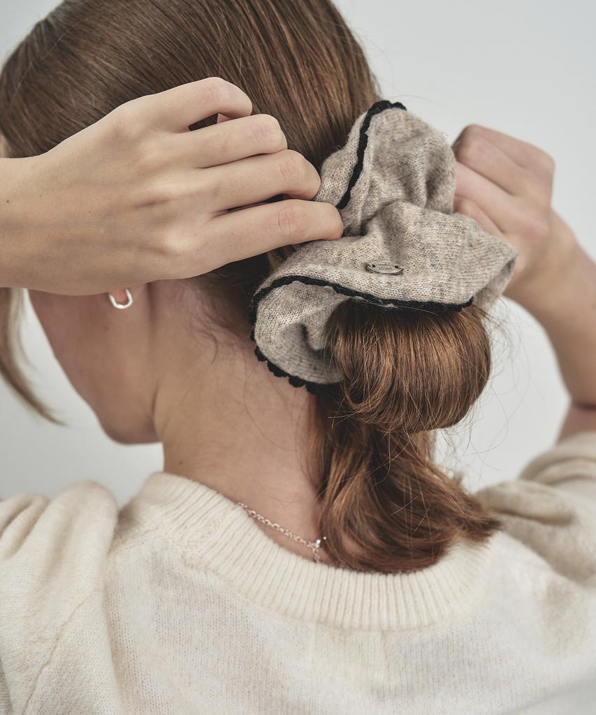 Attica Raw Cuddle Knit Scrunchie (Select 1 Of 3) / Htb003 Htg003 Hti003