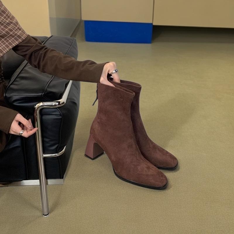 

Internet celebrity square head suede short boots women s 2024 new autumn and winter fashion versatile British style thick heel Martin boots thin boots 35