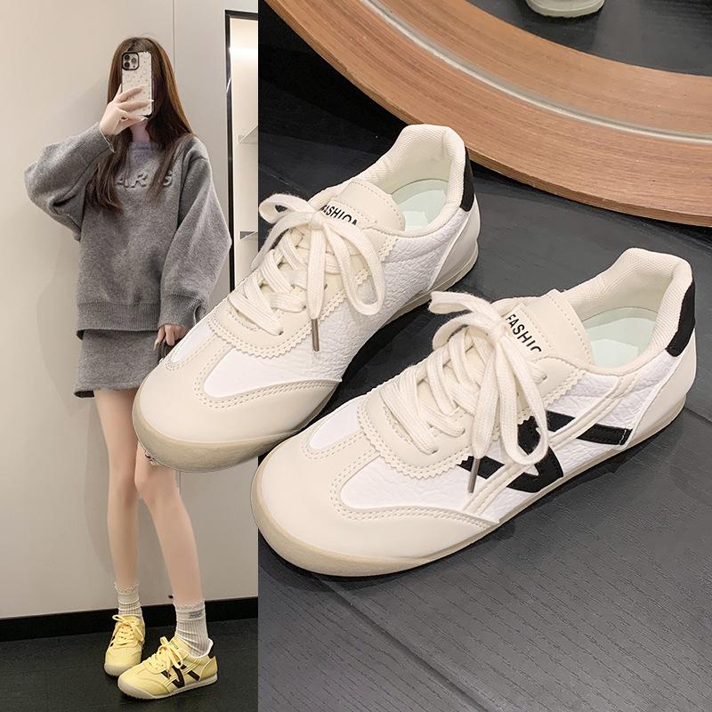 Lightweight Niche Forrest Gump Shoes Women's 2025 Autumn New Flat-soled White Shoes Non-slip Casual Sports Moral Training Small Waist