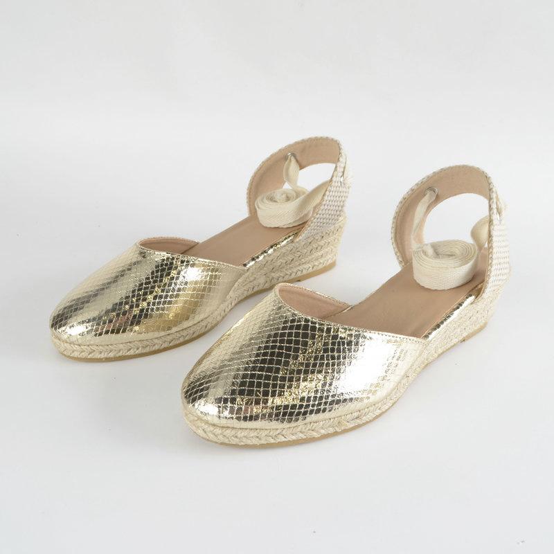 

2025 новые сандалии на танкетке из пеньковой веревки, сандалии на высоком каблуке с открытой пяткой, сандалии на танкетке 4 см 36 золотой