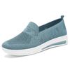Women's Casual Shoes, Breathable Fly-knit Mesh Slip-on Shoes for Middle-aged and Elderly Mothers, Soft-sole Comfortable Slip-on Shoes.
