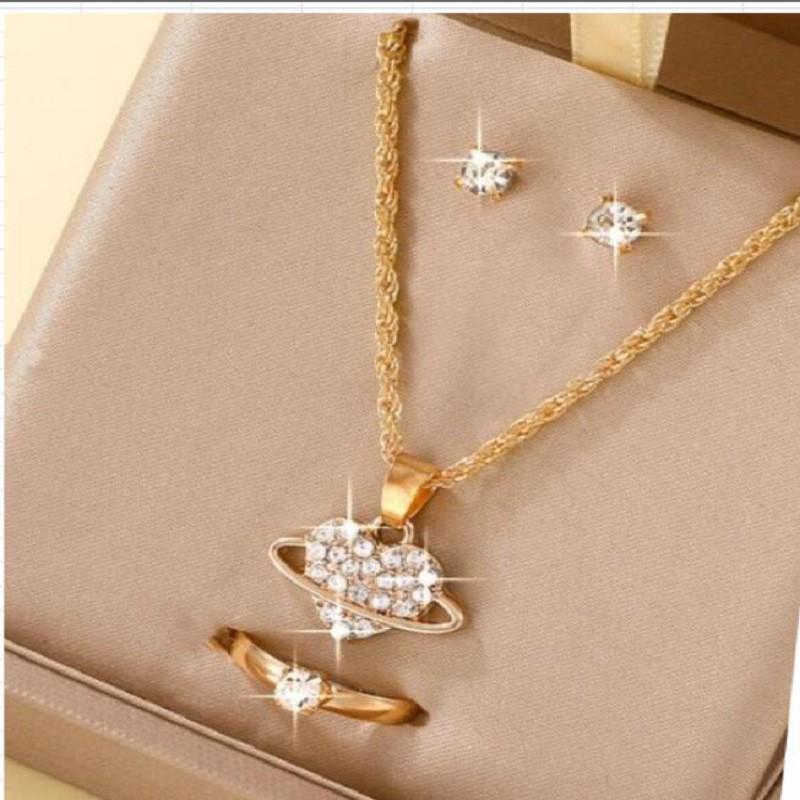 European-American Fashion Inlaid Diamond Heart Jewelry Set: Necklace, Zircon Earrings, and Ring.