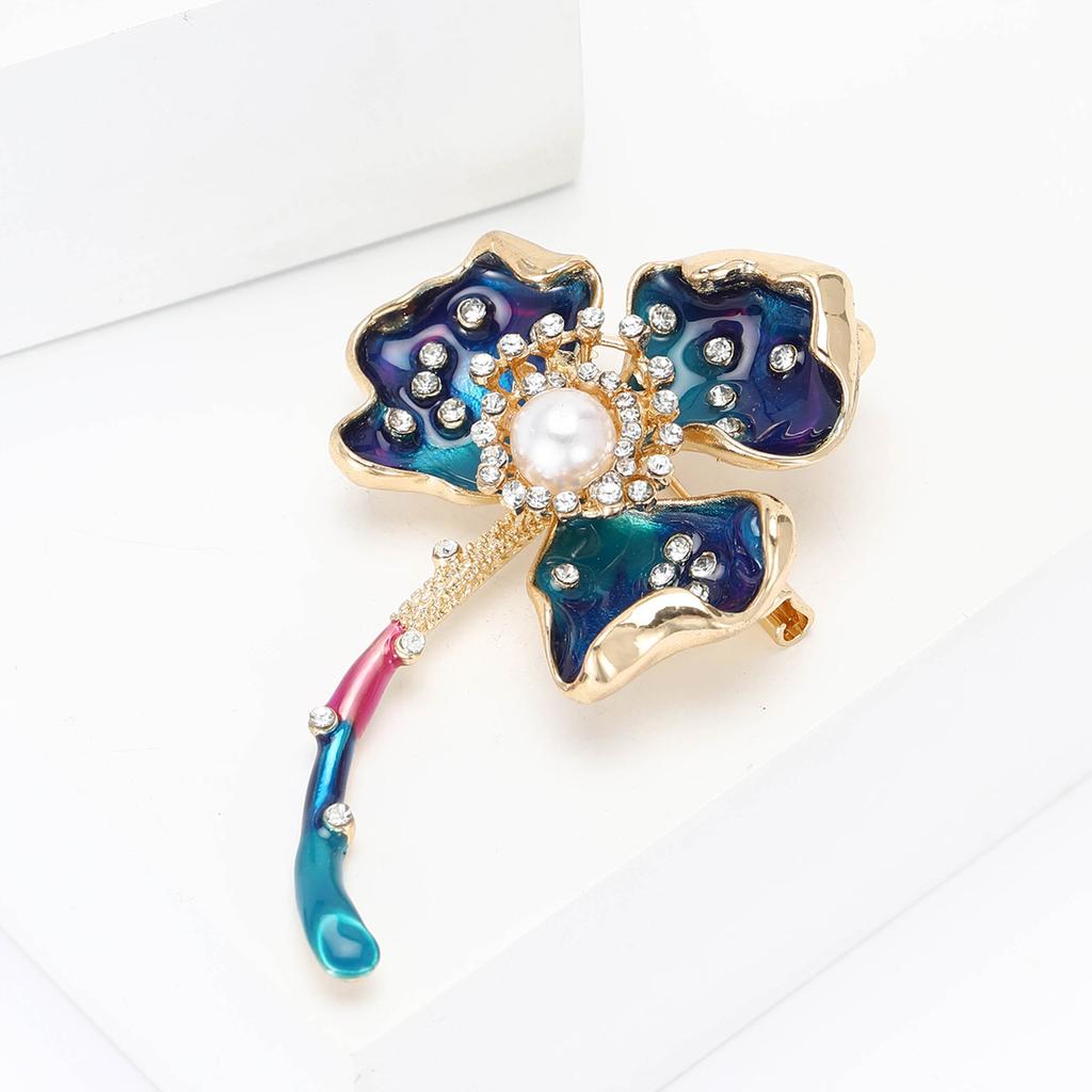 Delicate Alloy Enamel Rhinestone Clover Flower Brooch Elegant Versatile Women'S Clothing Corsage Ornament Pin