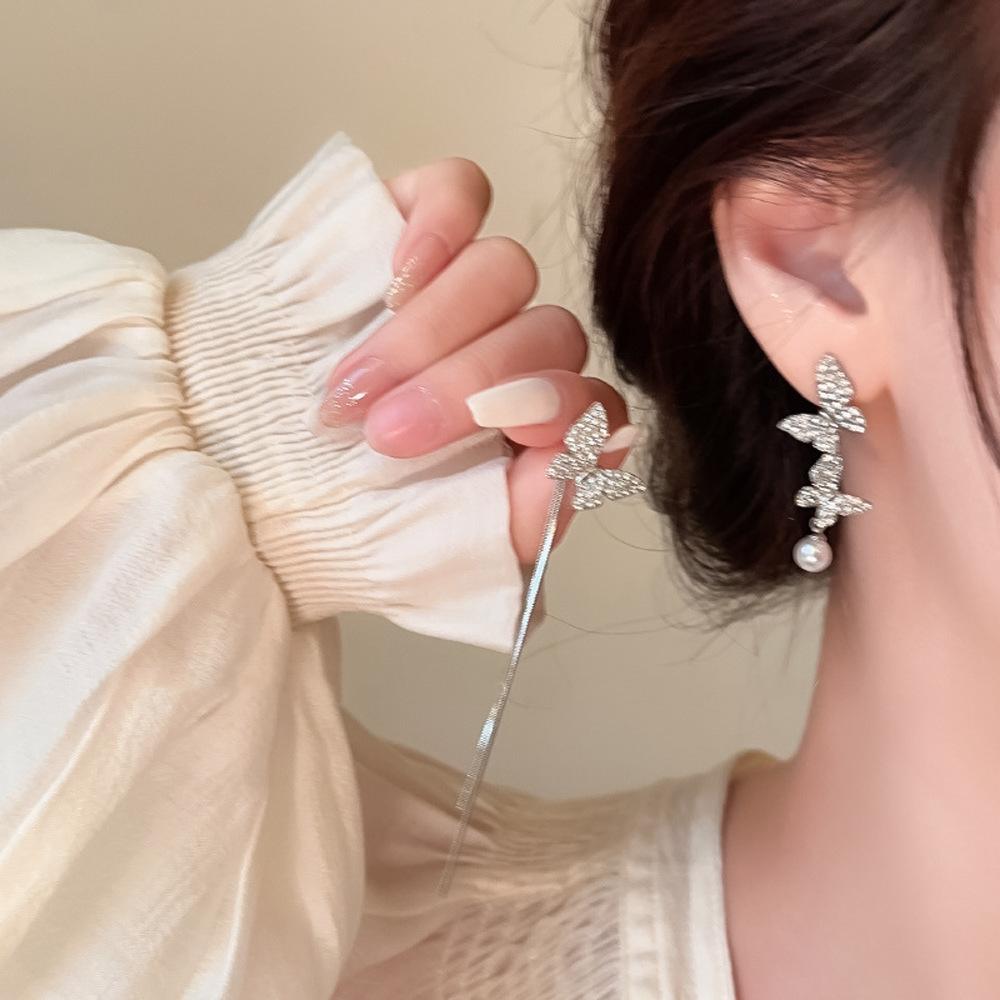Simple Zircon Butterfly Earrings Light Luxury High-end Stud Earrings Temperament Fashionable Sweet Pearl Earrings Women