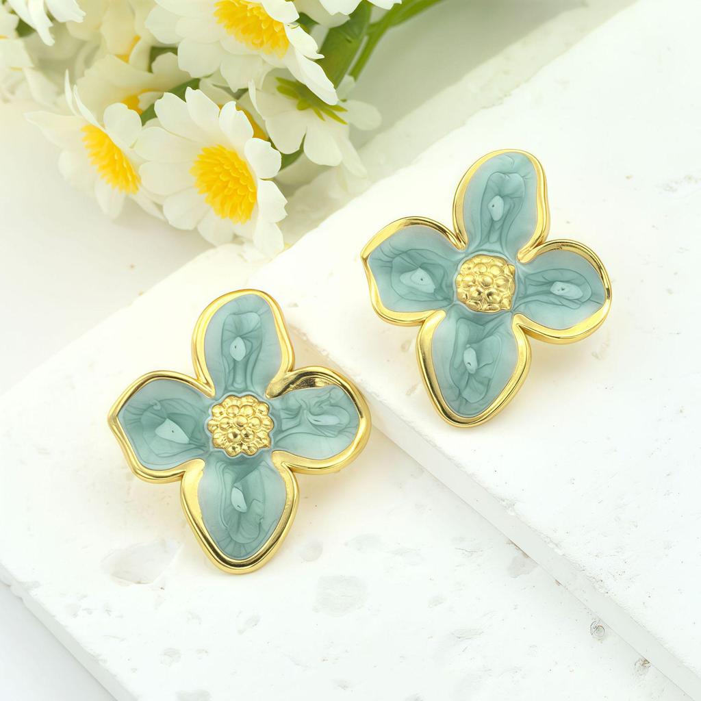 French Retro Floral Titanium Steel Stud Earrings - Exquisite Four-Petal Design for Women