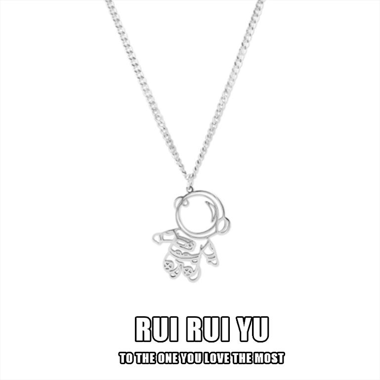 

RUI RUI YU, полое космическое ожерелье с подвеской в ​​виде астронавта для женщин и мужчин, ожерелье с покрытием из нержавеющей стали, новое модное ювелирное изделие, подарок 1 PCS