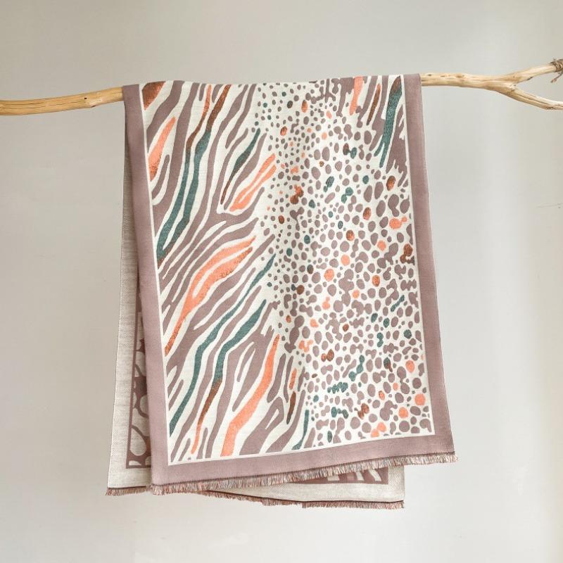 Autumn and Winter Leopard Print Wild Fashion Warm Scarf Unique Personality Sweet Cool Wind Women Imitation Cashmere Air Conditioner Shawl Scarf