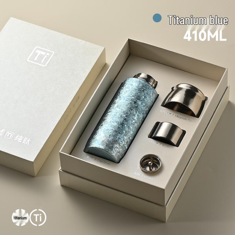 Tazza Termica Premium in Titanio Puro con Tappo Magnetico – Tazza Portatile da Esterno per Auto per Acqua e Infusione Tè