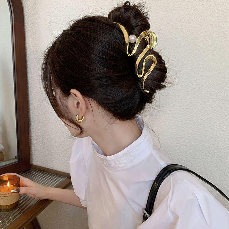 2024 Women's Cold Style Claw Hair Clip: Niche Design, Large Size Updo Accessory