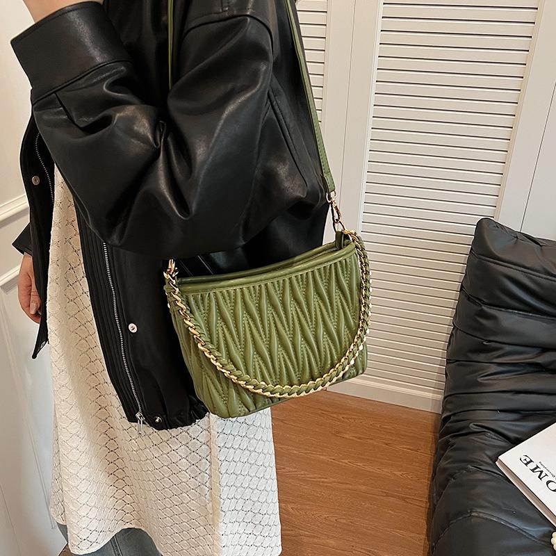 Fashion Pleated Underarm Bag Women's Versatile Messenger Bag New Niche Bucket Bag Shoulder Bag Small Square Bag