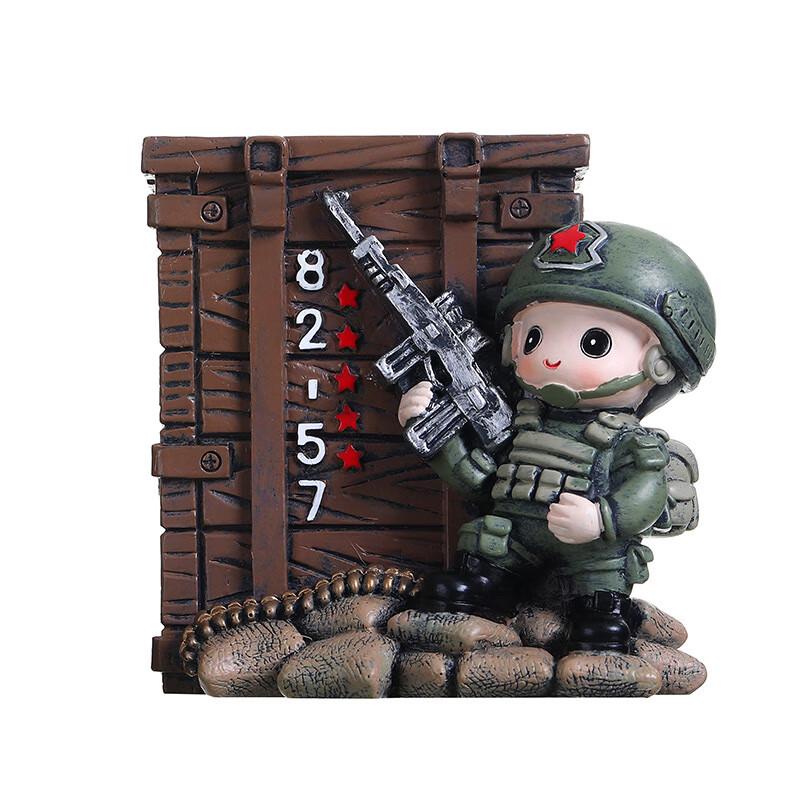 Soldier Training Pen Holder Ornament