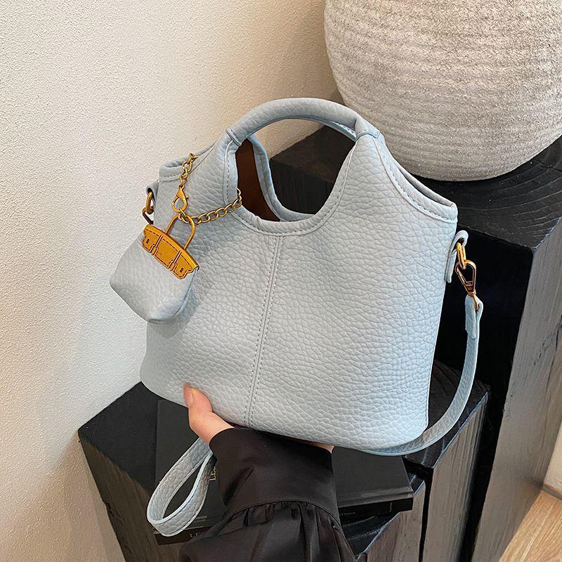 

Женская минималистичная белая сумка кроссбоди - 2025 Универсальный аксессуар для путешествий и поездок на работу синий