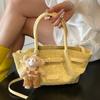 Korean Version of Temperament, High-quality Niche Design, Woven Pattern Vegetable Basket Bag, Women's Commuting Versatile Messenger Bag
