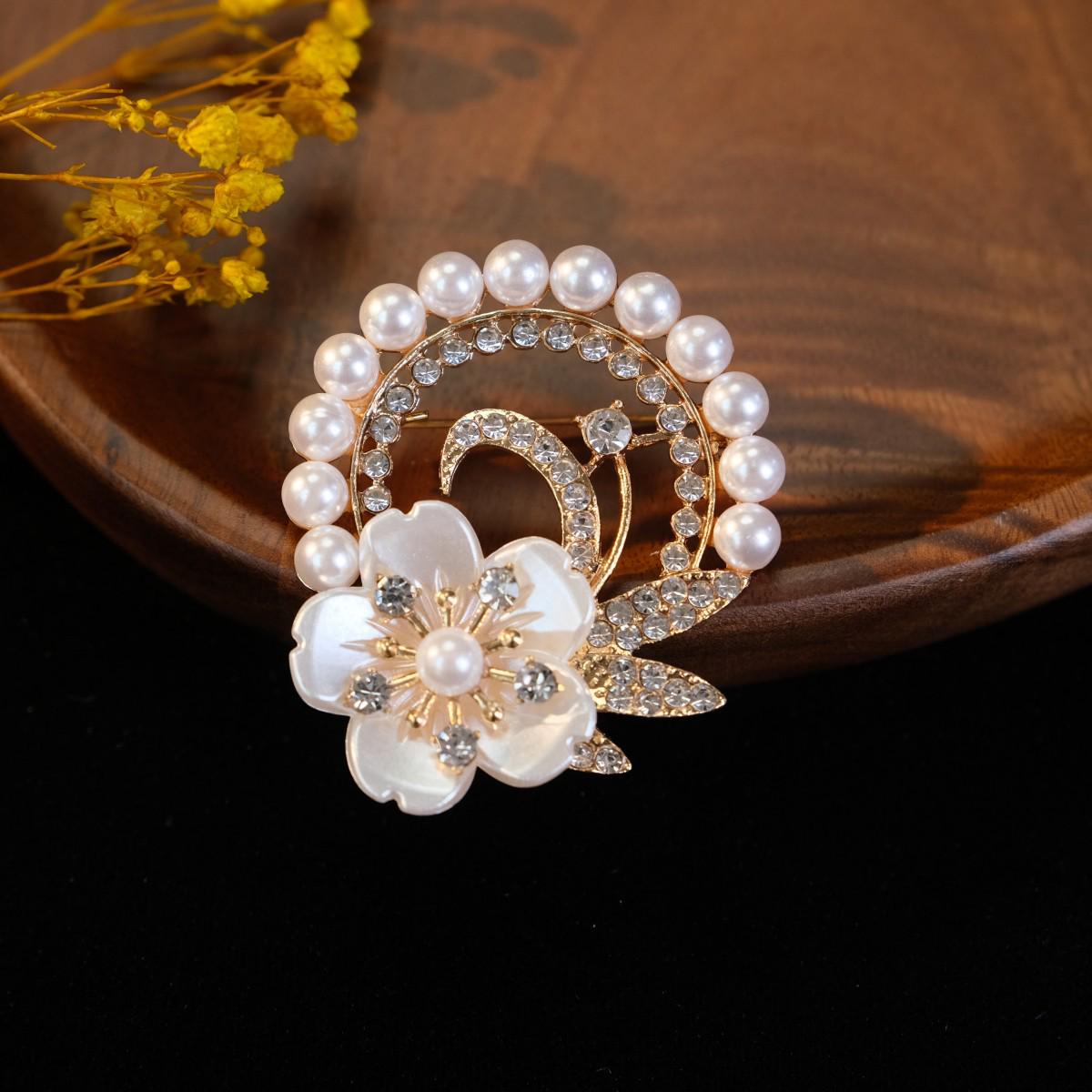 

Элегантная брошь «Цветущая слива» - Высококлассный ароматный стиль, корсаж и булавка от откровенных вырезов для женской моды.