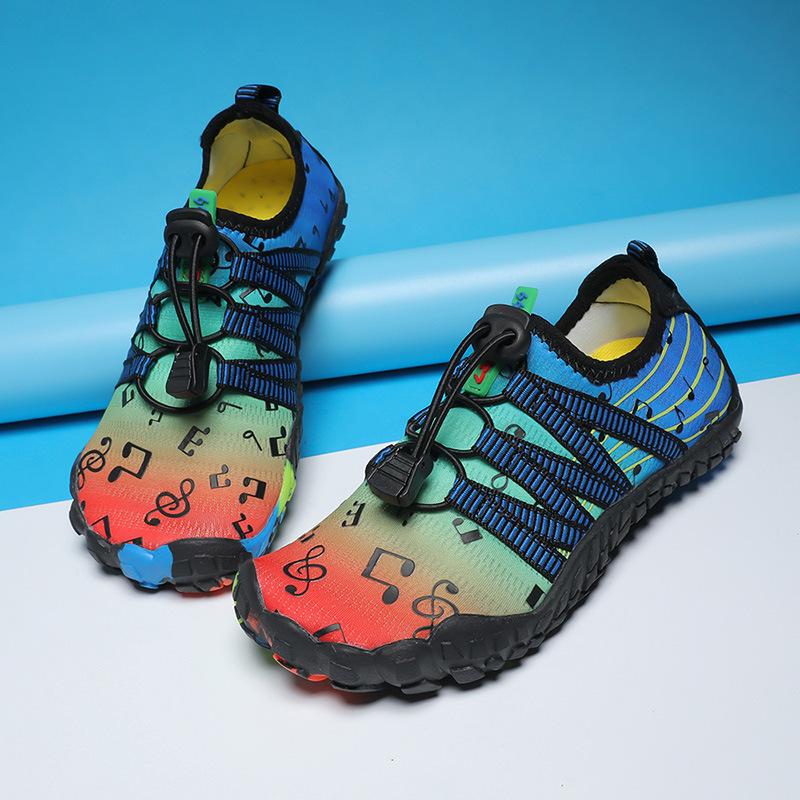New beach shoes soft sole outdoor mountaineering creek shoes boys and girls swimming shoes wading shoes platform casual shoes