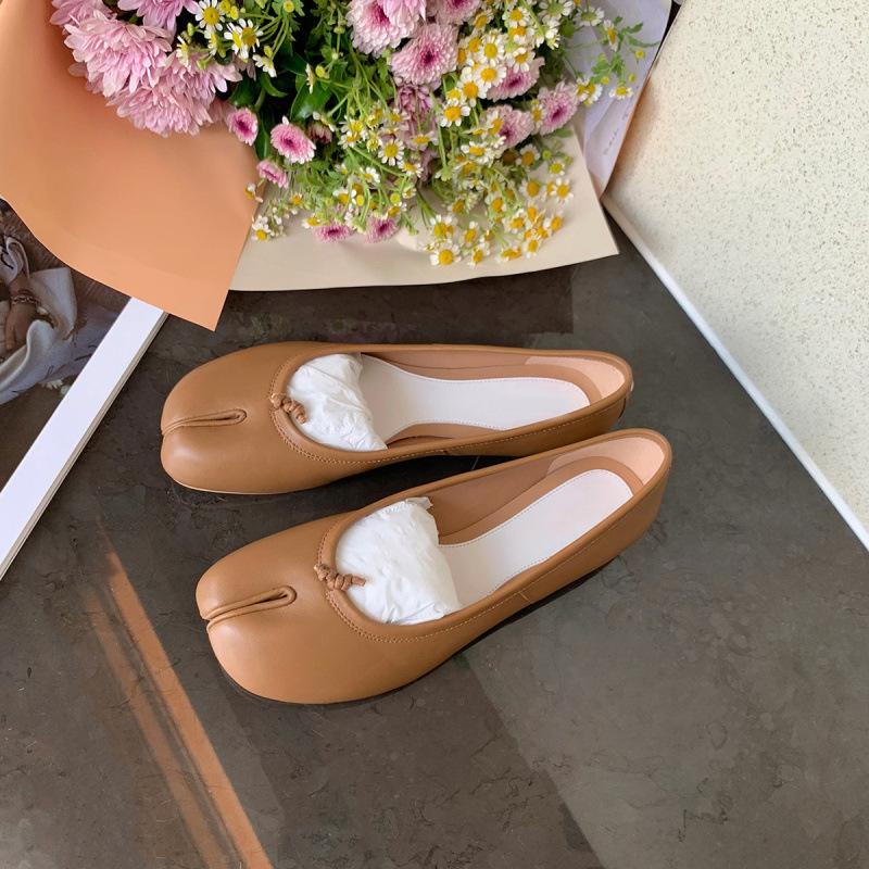 Sheepskin soft-soled pig's trotters split-toed shoes women's genuine leather shallow-mouth flat-soled single shoes are not tired of feet, fairy wind