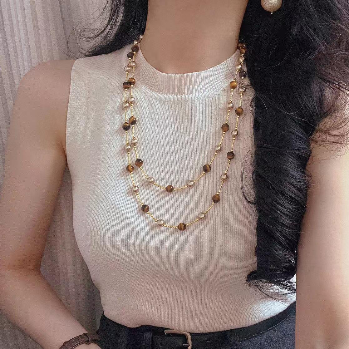 Vintage High-Quality Maillard Style Natural Tiger S Eye Stone Artificial Coffee-Colored Knitted Cloth Sweater Chain Necklace