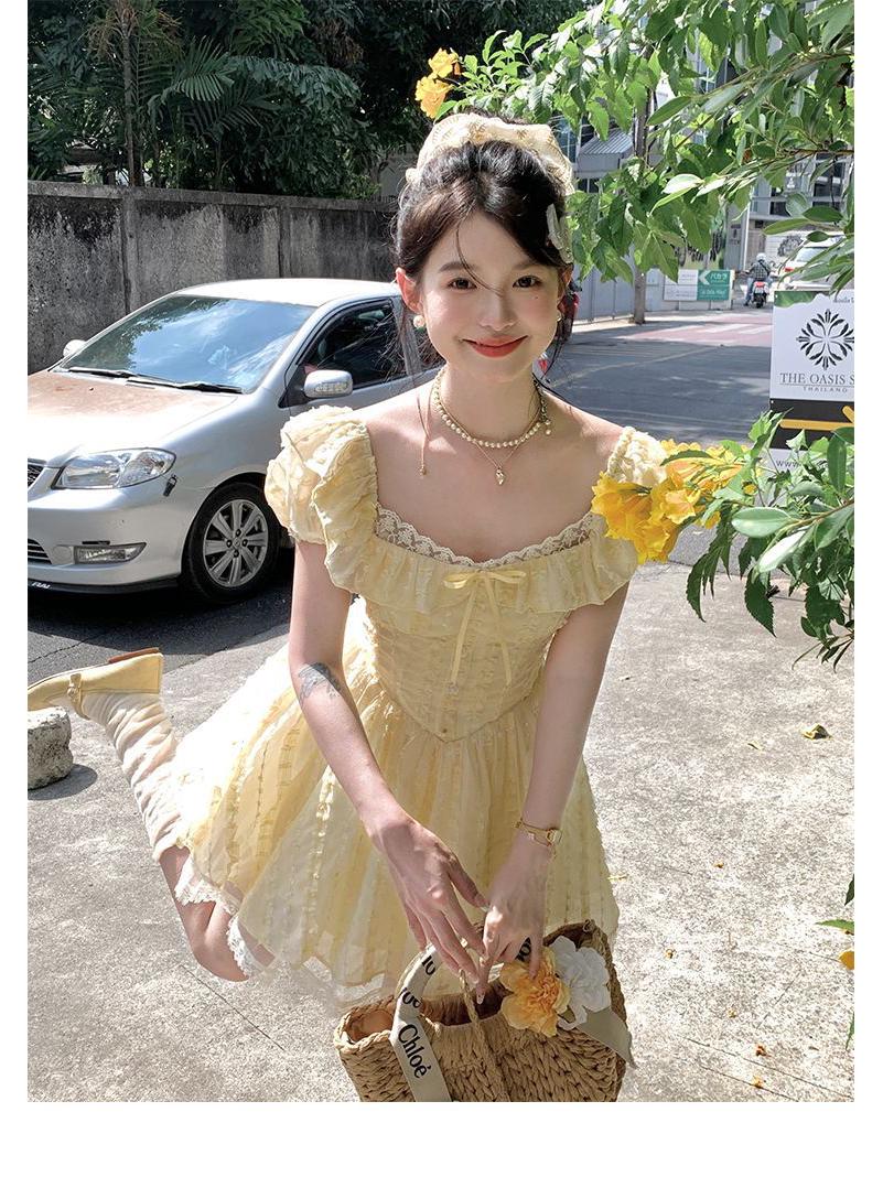 Women s Yellow Square Neck Puff Sleeve Dress – Petite Summer Style with Sweet Cinched Waist Short Skirt Small лимонно-желтый