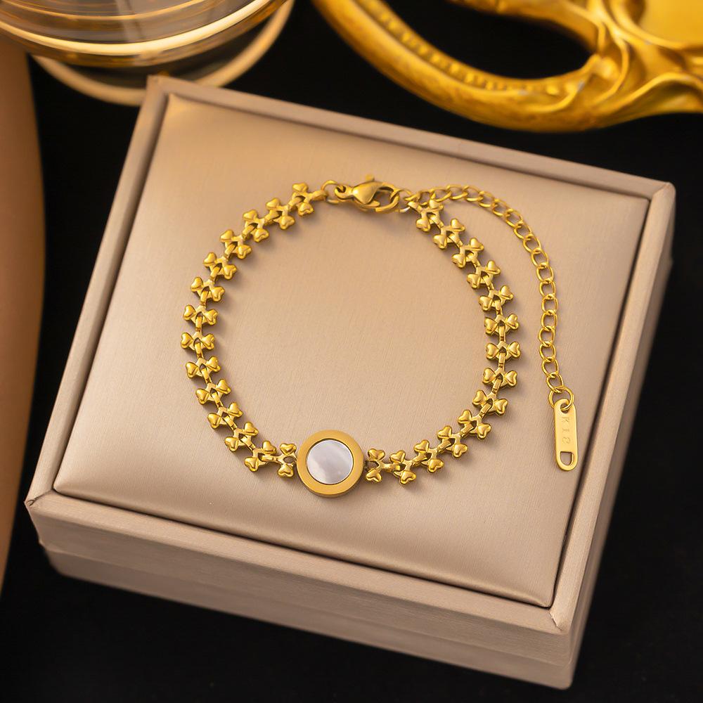 18K Gold Plated 316L Fashionable Titanium Steel Bracelets Waterproof Heart Roman Numerals Queen's Chain Link Bangles