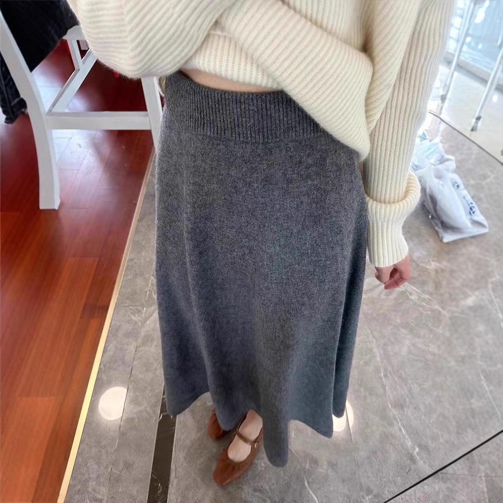 Autumn/Winter Soft Knit Midi Skirt: Elastic Waist, Comfortable, Slimming, Versatile, Straight Cut for Women.