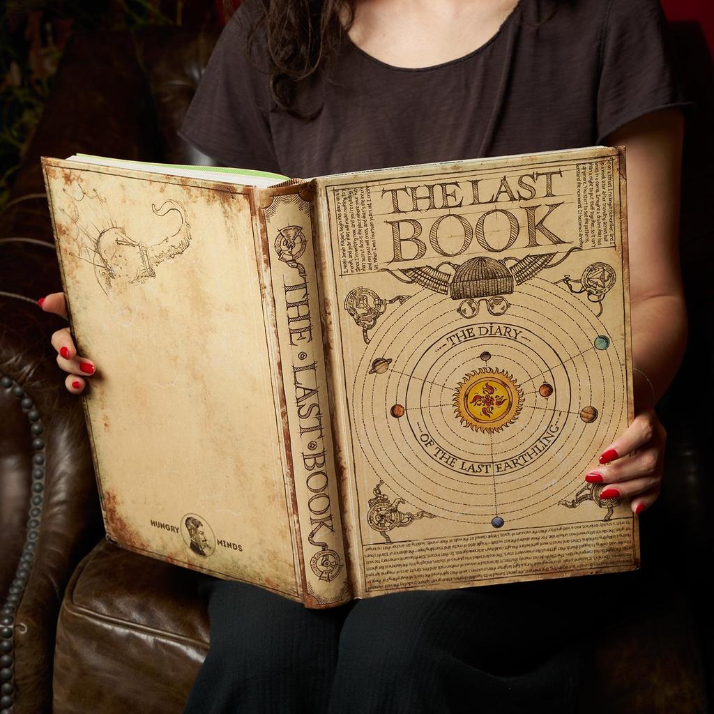 The Last Book. The Diary of the Last Earthling - The Ultimate Collection of Cultural Artifacts - Diary & Encyclopedia with 380 Pages