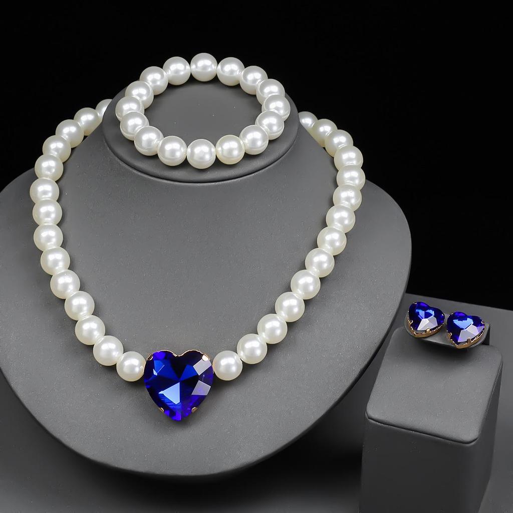 Minimalist Heart-Shaped Jewelry Set: Earrings, Bracelet, Necklace for Weddings