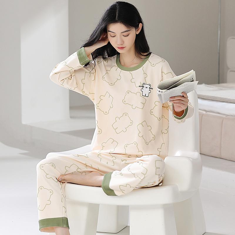 100% Cotton Women's Pajama Set – Breathable, Sweat-Absorbent, Long Sleeve Crew Neck for Indoor & Outdoor Wear (Autumn/Winter)