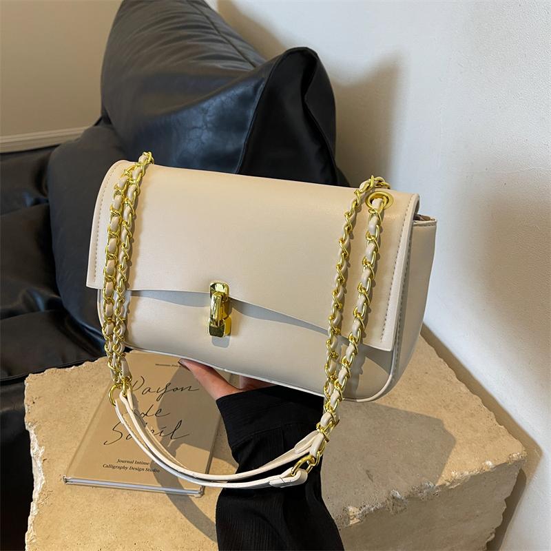Fashion Textured Women Shoulder Bags Solid Color Versatile Flap Small Square Bag  New Lady Chain Crossbody Bags