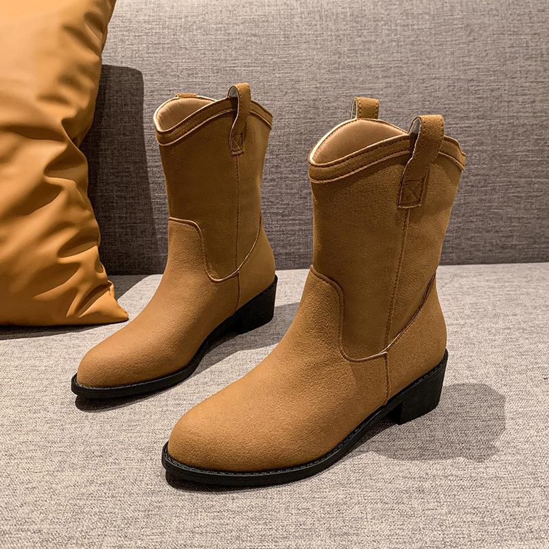 Han Shu's Same Ins2025 Autumn New Retro Short Boots Women's Spring and Autumn Single Boots Thick Heel Pointed Western Cowboy Boots.