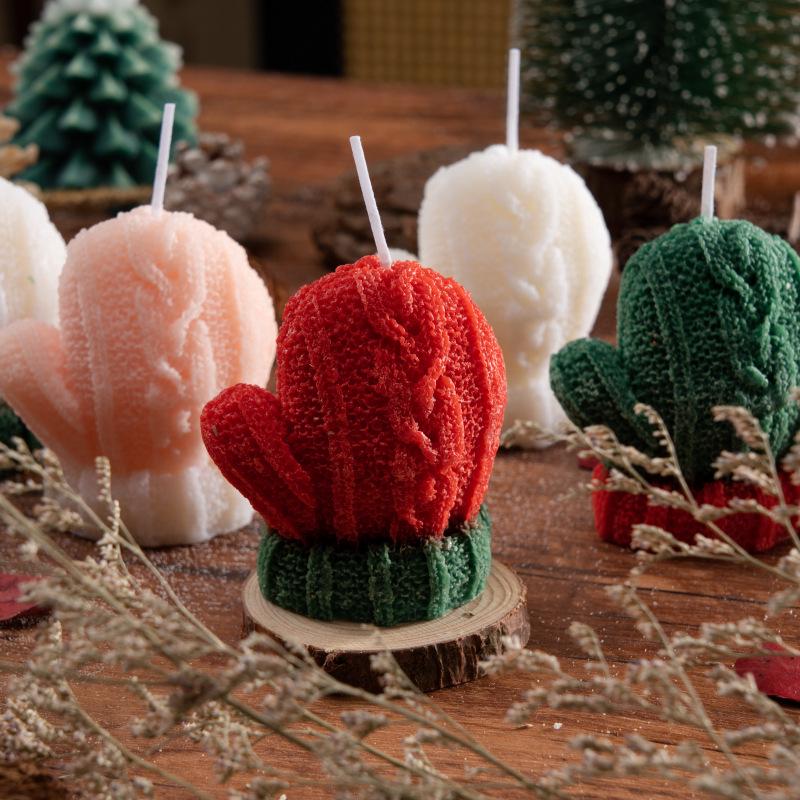 Christmas Scented Woolen Glove Candle: Holiday Gift & DIY Ornament