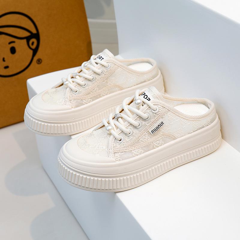 

Stepping on shit feeling hollow white shoes women s lazy bag head half slippers 2025 new one-pedal casual mesh half tray 40