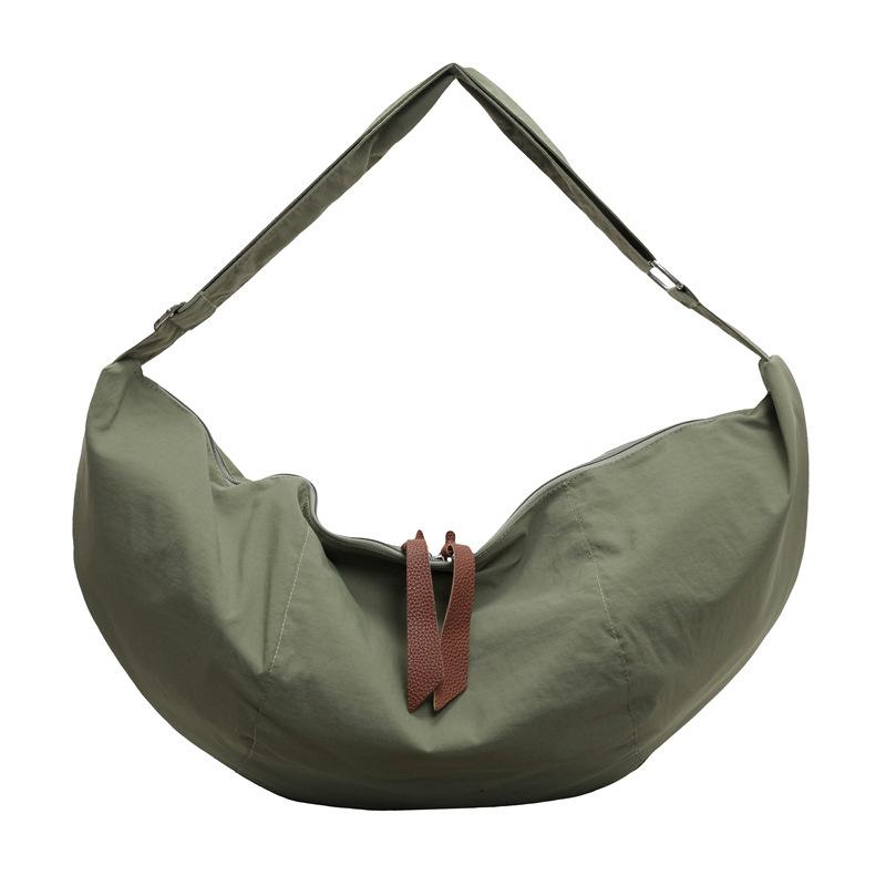 Casual dumpling bag autumn new trend fashion shoulder bag simple messenger big bag dumpling bag tide
