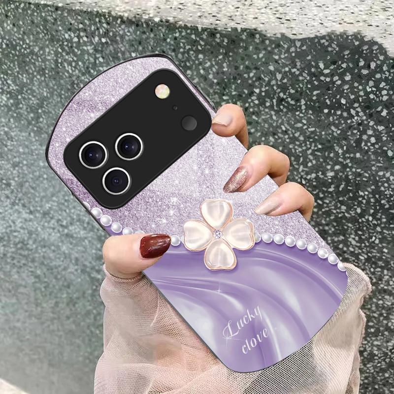 Pink Four-leaf Clovers For iPhone 17 16 15 14 Pro 13 Plus 12 Mini 11 Pro Max XR X S 7 8 6 Elliptical Tempered Glass Phone Case