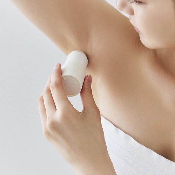 Blancau Delight Perfume Deodorant Stick Flower Bouquet Fragrance 26g, 1 Piece