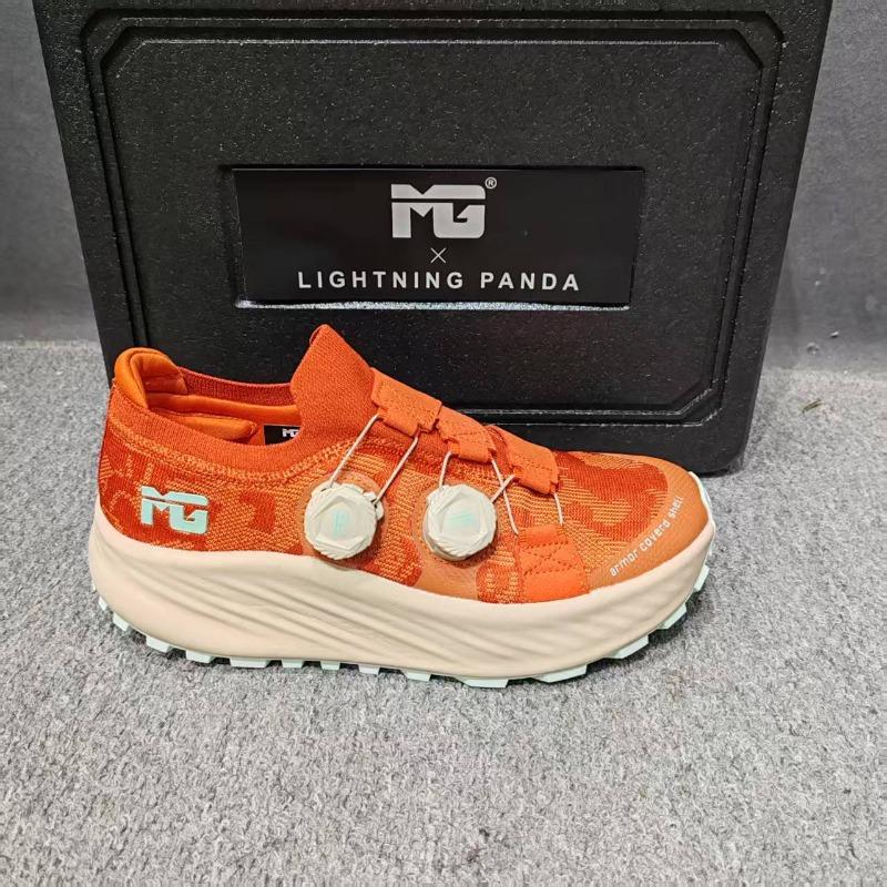 Marken-Designer Schnellverschluss Weite Passform Offroad-Laufschuh Top-Qualität Tragbarer Schuh zum Gehen und Joggen Laufschuh