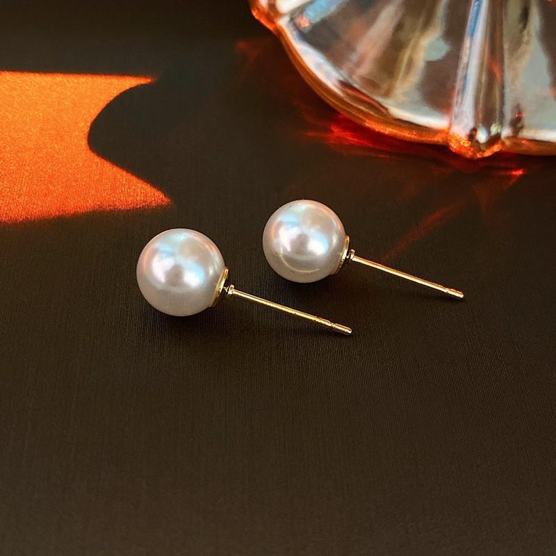Vintage Silver Pearl Stud Earrings - Elegant Light Luxury Court Style
