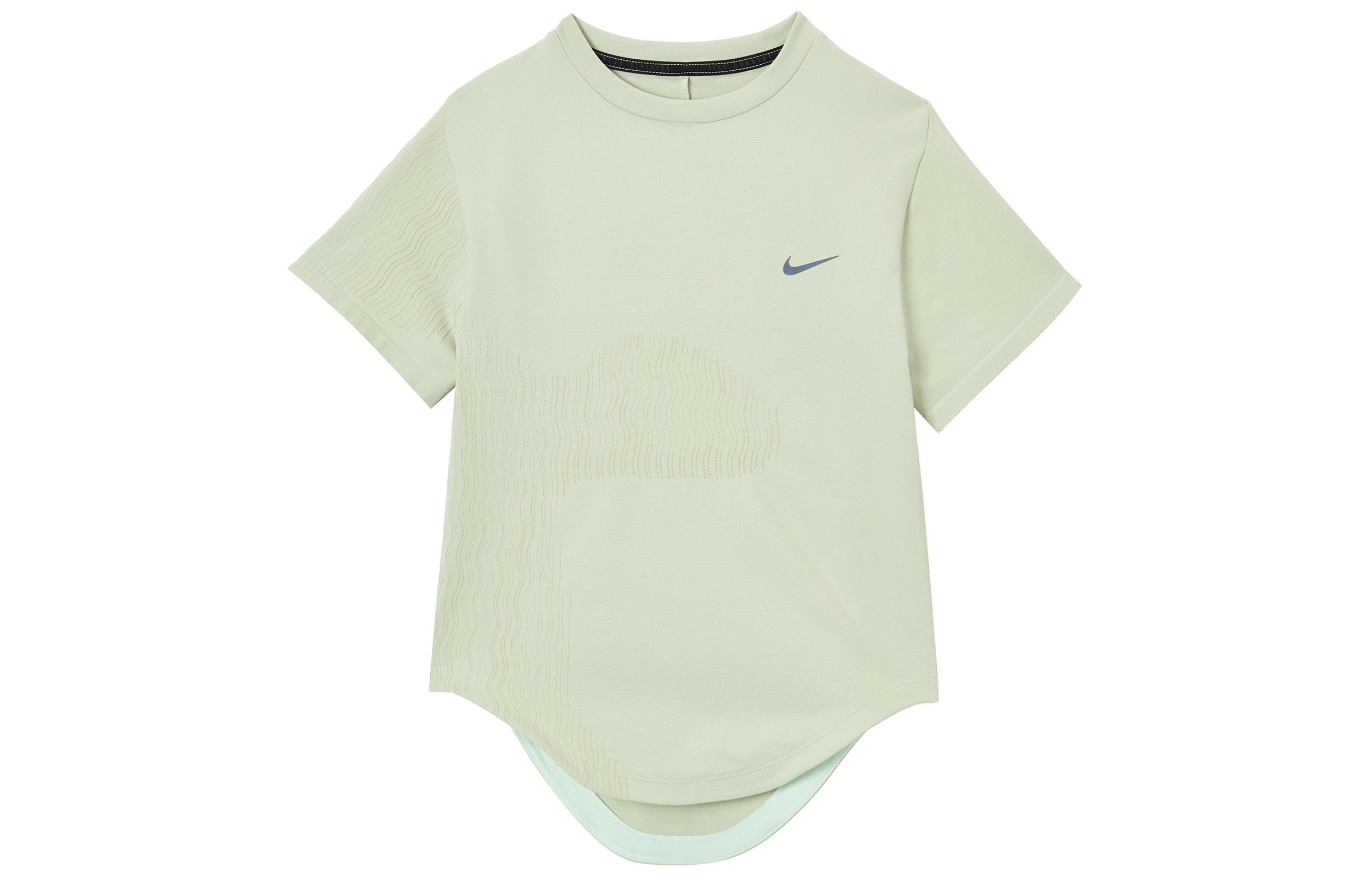 Nike T Shirt Women s Light Green FN2582-394 XS