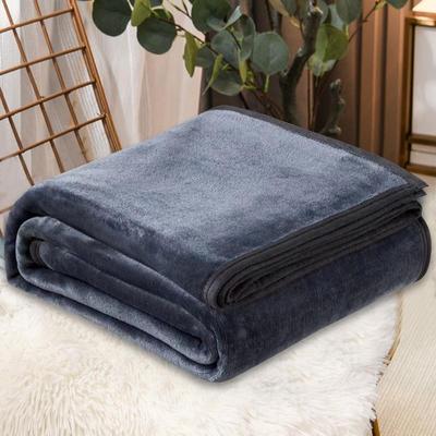 "Warm Coral Fleece Flannel Blanket: Perfect for Autumn, Winter, Air Conditioning, Picnics, and Travel."