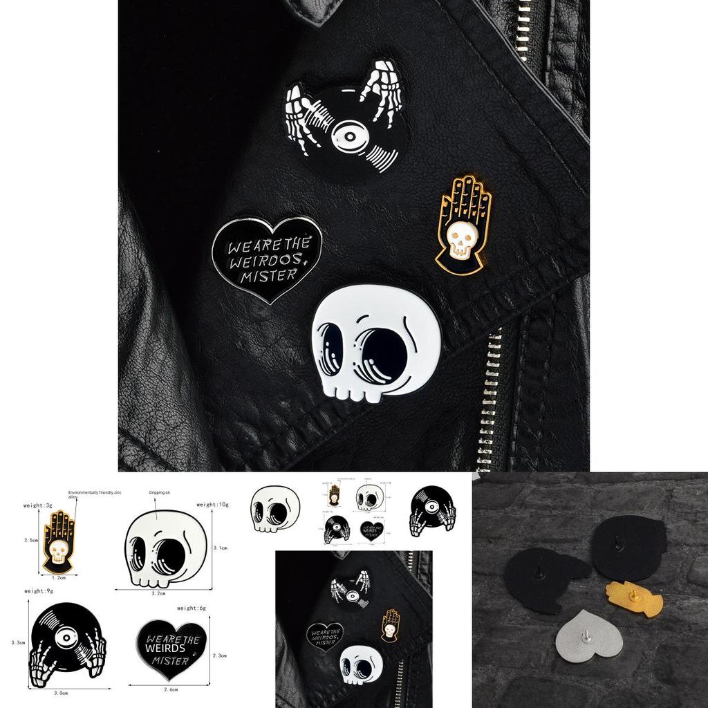 Creative Halloween Skull Brooch For Men And Women Unique Alloy Skeleton Pin Accessory