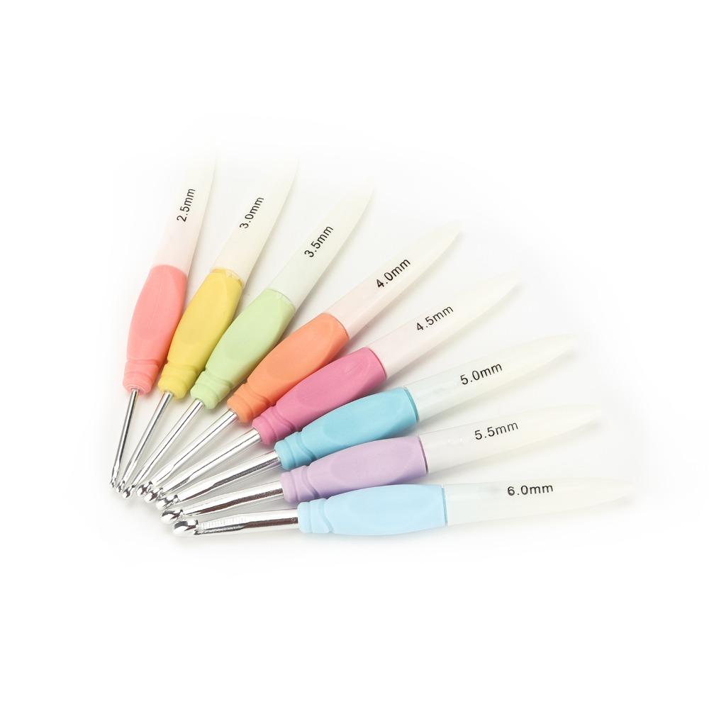 8Pcs Soft NonSlip Grip Crochet Hooks Set Plastic Crochet Hook Kit Knitting Needles Set  Hair Styling