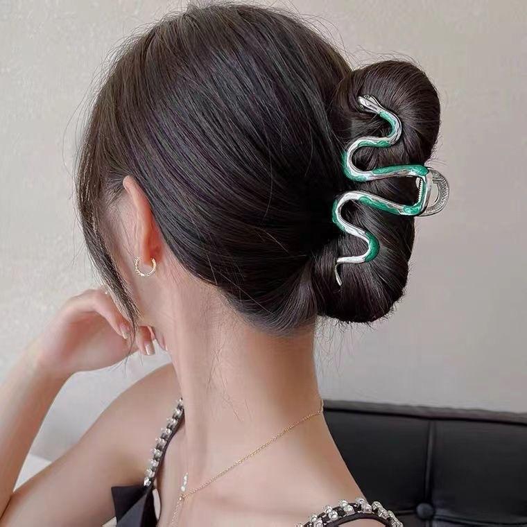 Alloy Womens Back-of-Head Grabber Large High-End Hair Claw Clip Summer 2026 Shark Clip Headpiece Japan and Korean Style