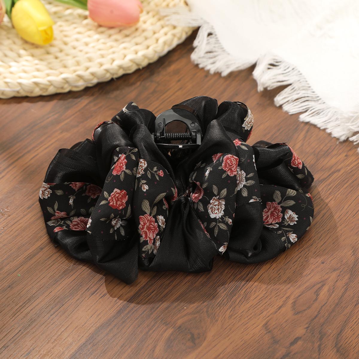 

AWAYTR Silk Rose Print Hair Claws Fabric Floral Hair Clips Crab For Women Girl Gift Hair Accessories Valentine Headwear