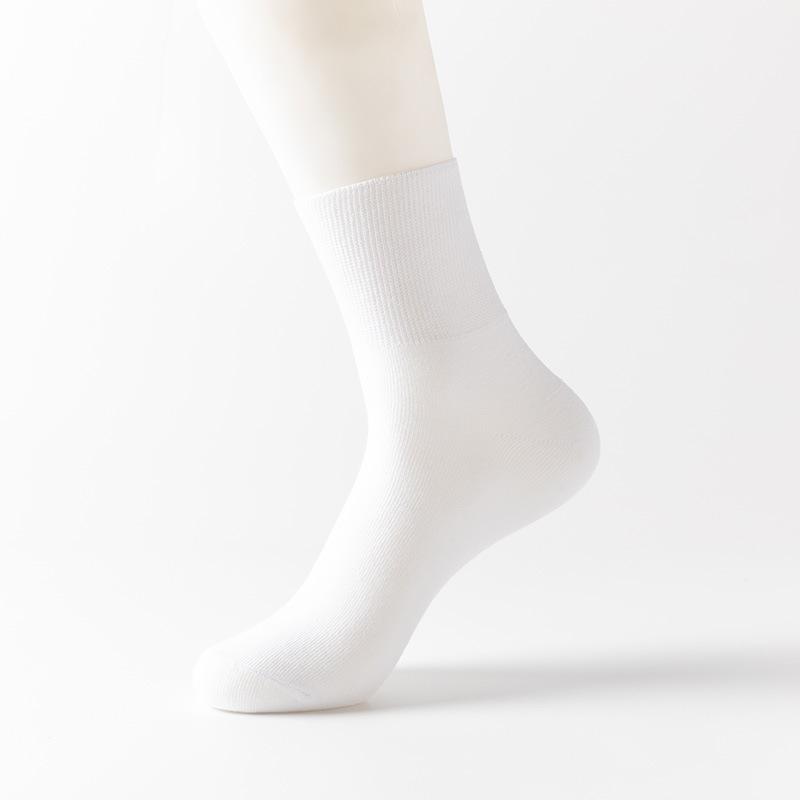 1/5 Pairs of Women's Socks Mid-calf Socks Comfortable and Stretchable Socks for Autumn and Winter