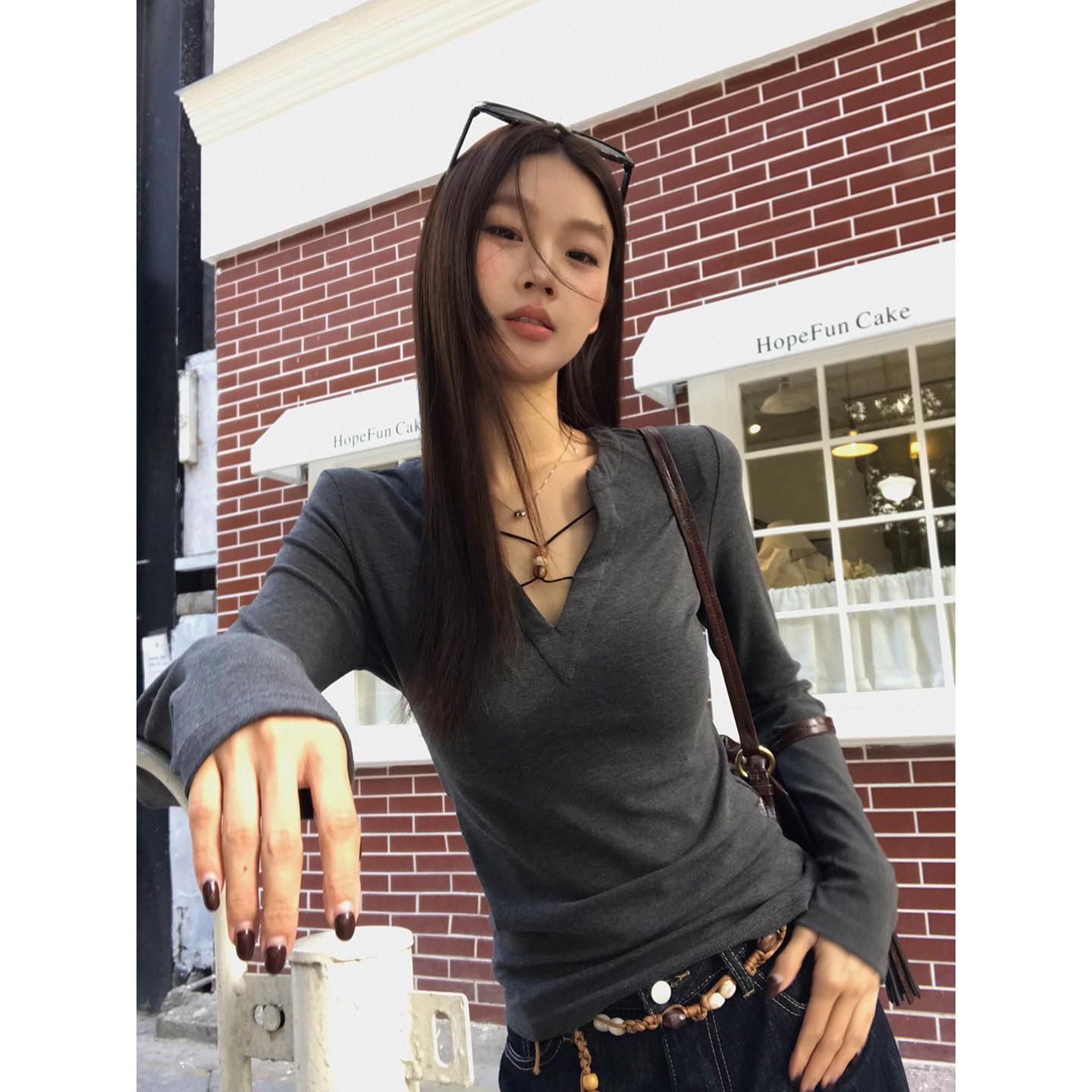 Chic Korean V-Neck Beaded Long-Sleeve Women s Slim Fit Retro Top for Autumn/Winter Extra Large